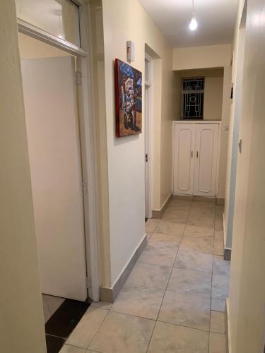 Immaculate 2-bedroom Apartment: (Prime Location)