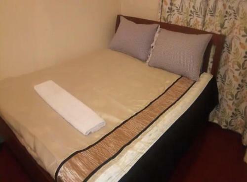 Hostal Quiet Comfortable Studio With Mature Garden View.