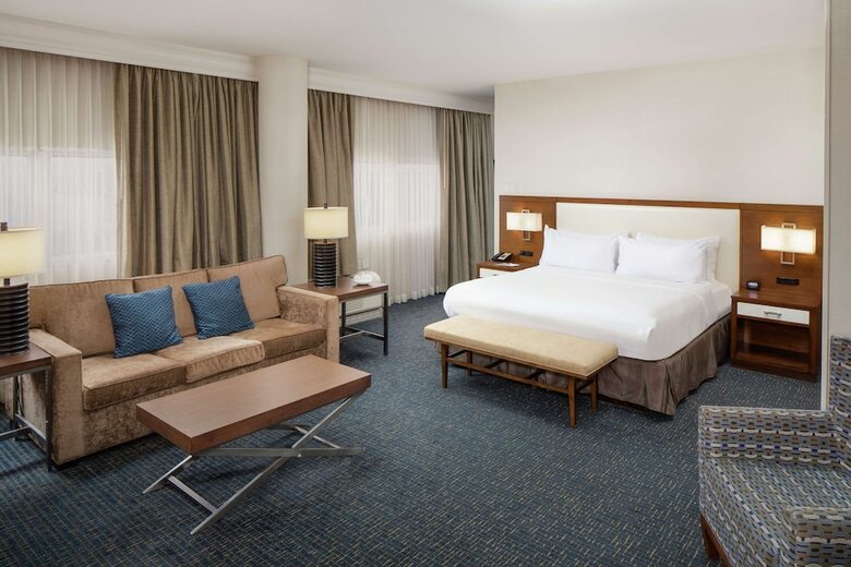 Doubletree By Hilton Hotel South Bend