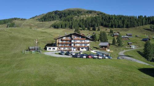 Hostal Almgasthof Fichtenheim - Emberger Alm