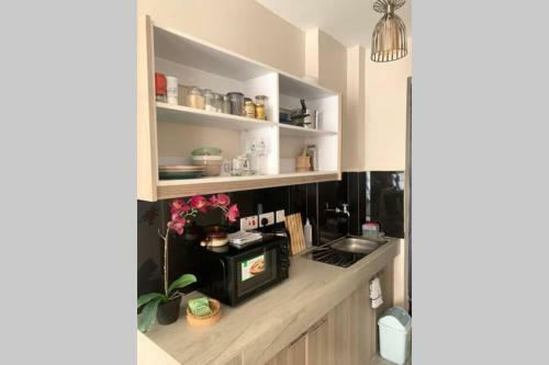 Modern 1 Bedroom Apartment. Elevated Living Royal Suburbs