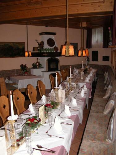 Hostal Gasthof Piburger See
