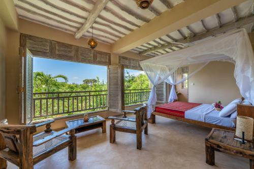 Bed & Breakfast Tombo House