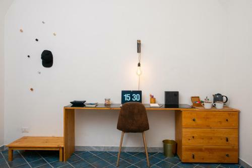 Light Blue - Apartment In The Middle Of Everything