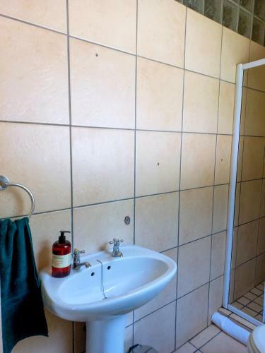 Hostal Diamond House Guesthouse And Retreat Centre