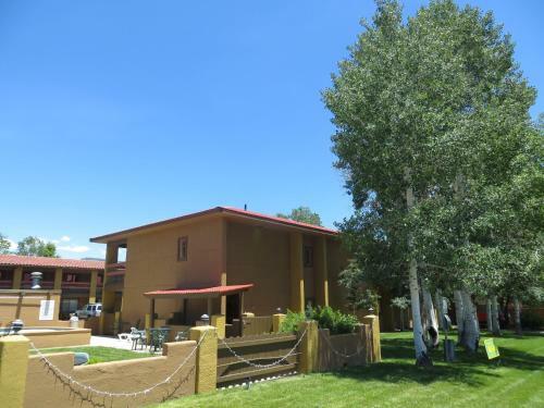 Motel Adobe Inn Durango