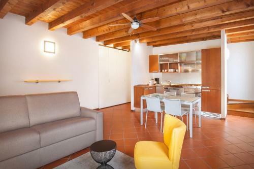 Giallo Limone Apartment