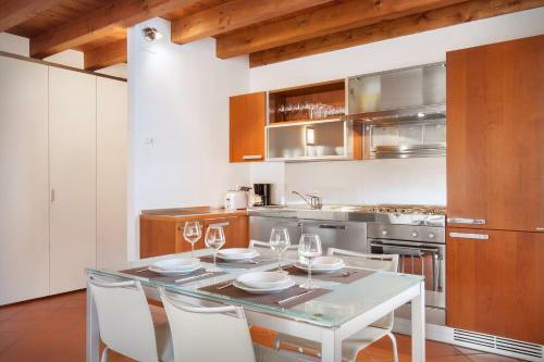 Giallo Limone Apartment