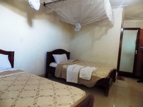 G-one Hotel