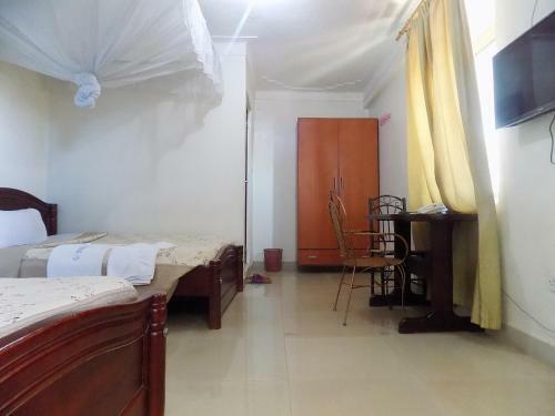 G-one Hotel