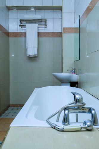 Excellent Hotel Kampala