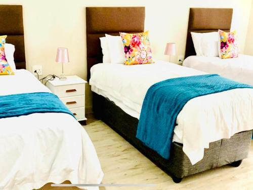 Hostal C&c Hotel Vibes Randpark Ridge Jhb 14 Units Available