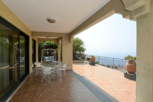 Luxury Apartment Sea View