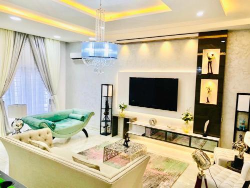 Shortlethomes Tiara's Short Let Apartment In Lekki Phase 1