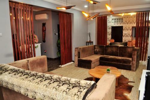 Hotel J Gibson Suites