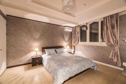 Hostal Gold Hill Guesthouse
