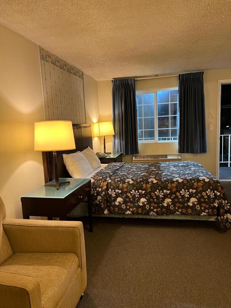 Columbus Motor Inn