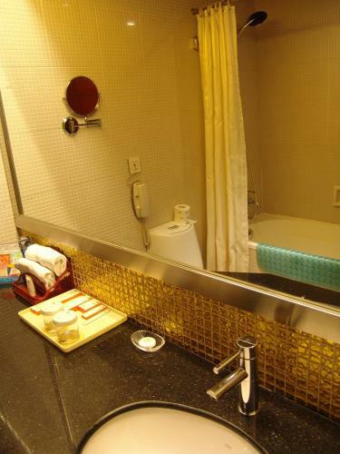 Kunming Golden Spring Hotel