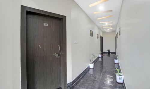 Treebo Trip Hotel Ravi Residency Near Mini Secretariat