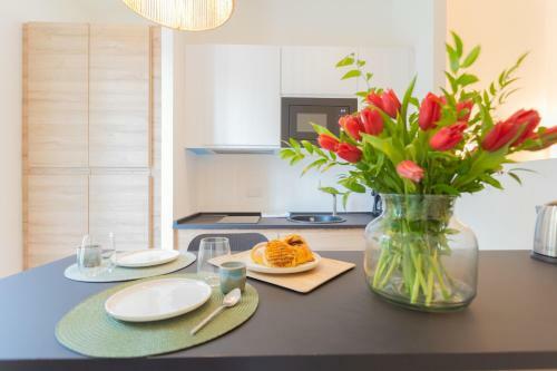 Enchanted Como Lake - Tremezzo Apartments By Rent All Como