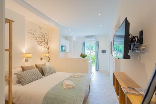 Enchanted Como Lake - Tremezzo Apartments By Rent All Como