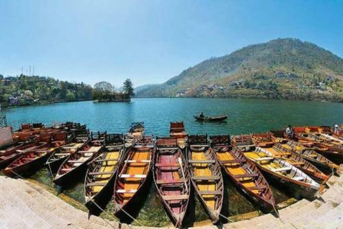 Lodge Rudraksha Cottage & Resort