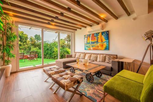 Villa Stayvista At Oberoi's Chalet