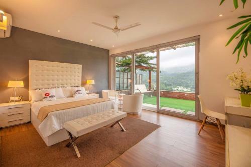 Villa Stayvista At Oberoi's Chalet