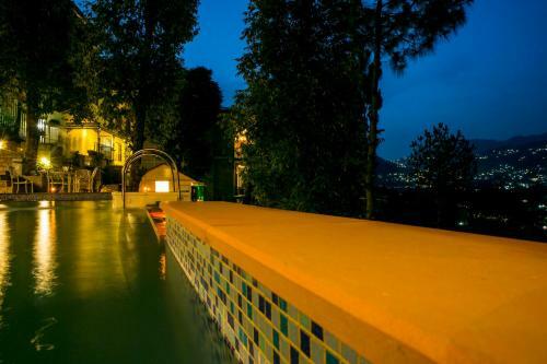 Hotel The Fern Hillside Resort Bhimtal