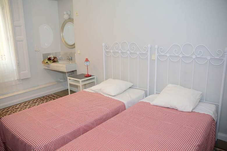 Hostal Alvaro Residencia