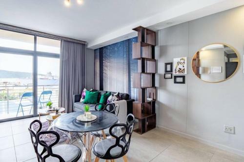 Apartamento 38 Eastpoint - Inner Harbour Charm