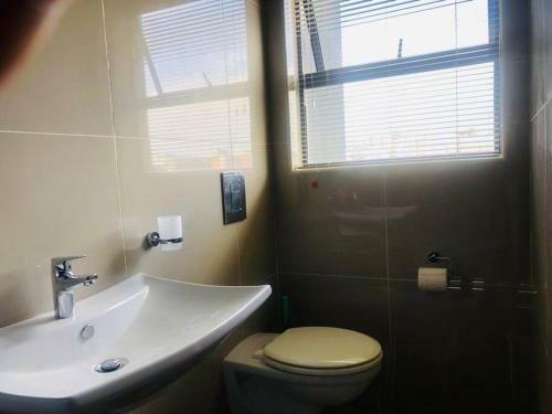 A Beautiful 2 Bedroom Apartment In Umhlanga