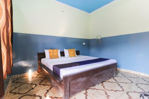 Spot On 61705 Hotel Rose Star
