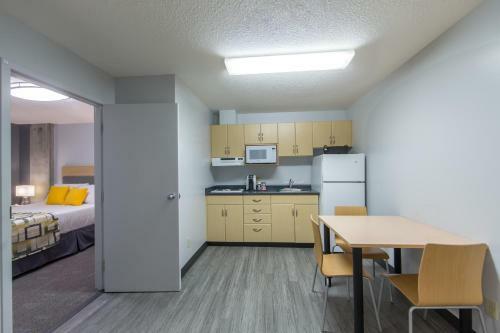 Albergue Macewan University Residence