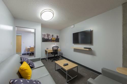 Albergue Macewan University Residence