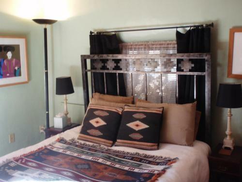 Posada Touchstone Inn