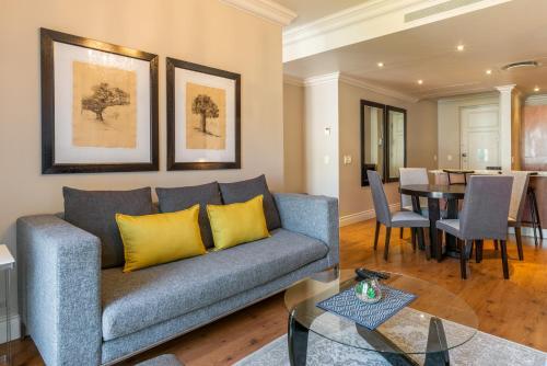 Apartamentos Cape Royale | Whosting