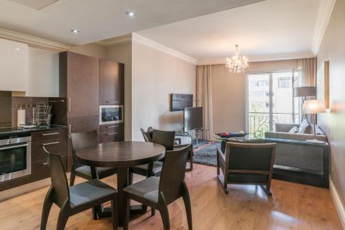 Apartamentos Cape Royale | Whosting