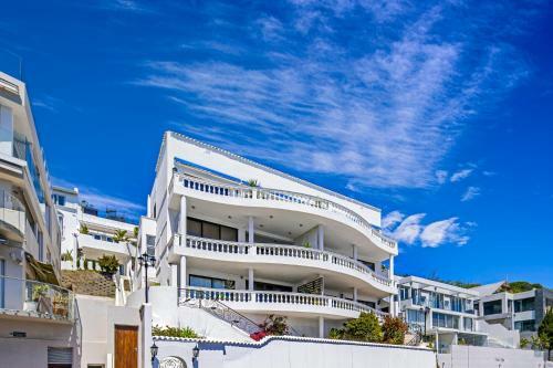 Clifton Yolo Spaces - Clifton Beachfront Apartments
