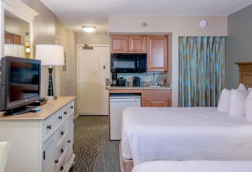 Hotel Breakers Oceanfront Boutique Resort On 27th