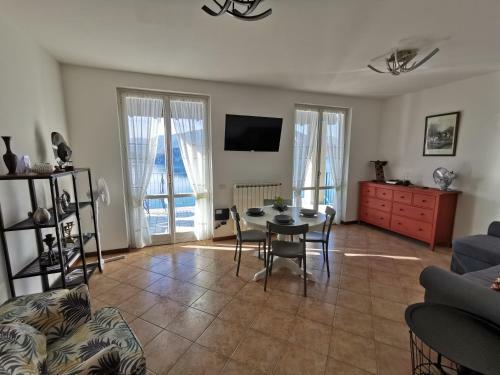 Apartamento Near Villa Monastero And Castello Di Vezio
