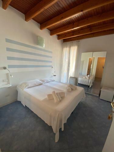 Hostal Carugio Rooms
