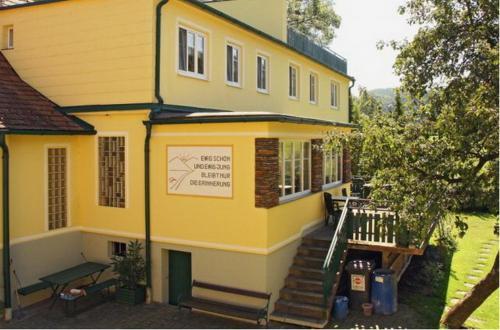 Hostal Pension Hendling