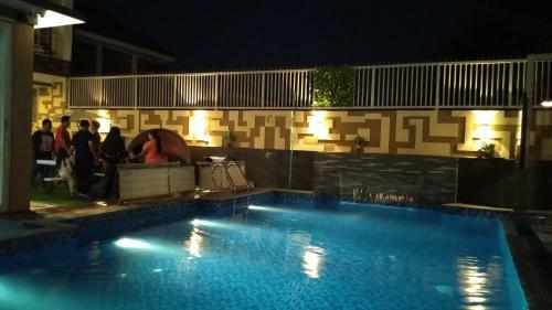 One-8 Premium Villa