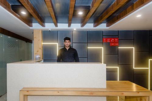 Hotel Capital O 30550 Riva International