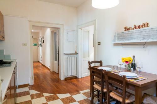 Apartamento Accogliente Residenza Rocchetto A 25mt Da Piazza Erbe