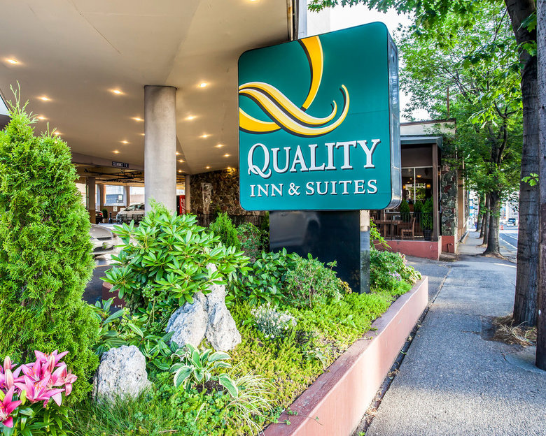 Hotel Quality Inn And Suites