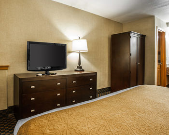 Hotel Quality Inn And Suites