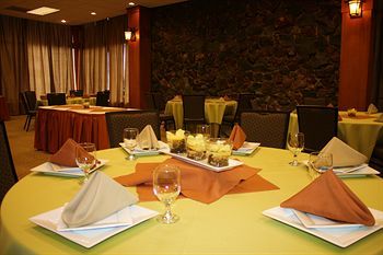 Hotel Quality Inn And Suites