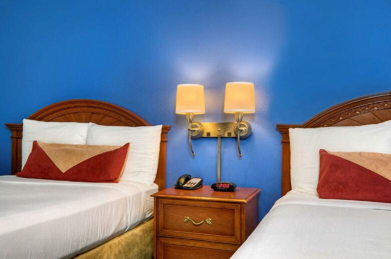 Monarch Hotel